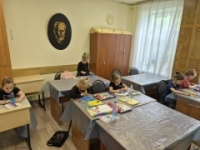 LV7UFVNiaNdHrGyY00FN2kCcE-gZOSsvAyiss4ie1jUlMszMh5EK2h_jSdrV9WQ44R3riZAlSdEvNLB9G9aMYuf9